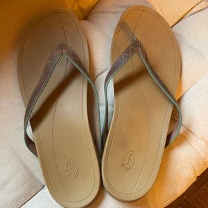 Chaco Biza Brown Leather Flip Flops like New